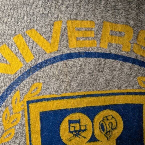 70s / 80s Universal Studios Raglan t shirt - Picture 5 of 8